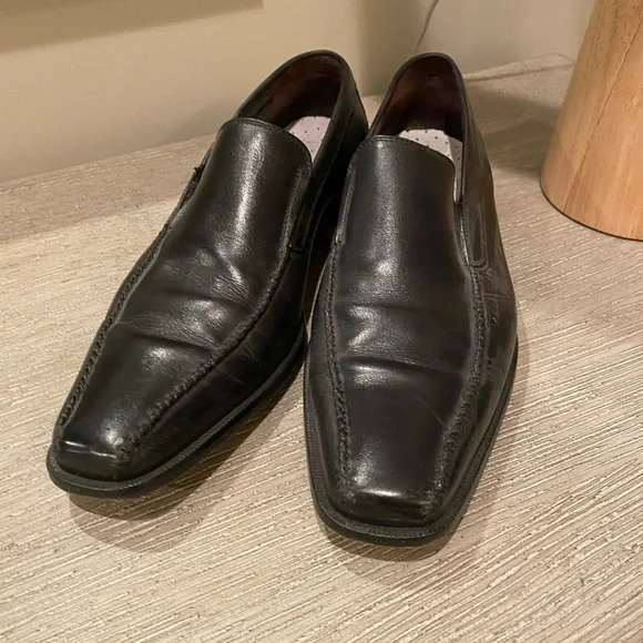 Donald J. Pliner slip-ons “made in the mountains of Italy” collection DONALD J PLINER~Womens 8 N~Gray Slip Ons~Comfort~Made in the  main image 3